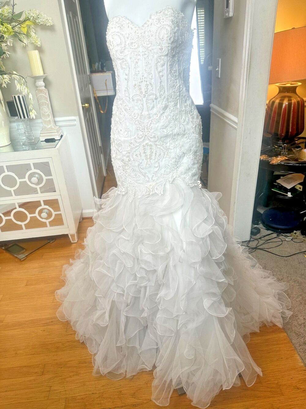 Dancing Queen Bridal Dress #0037 Beaded Lace Mermaid Gown Ruffled Skirt Size L